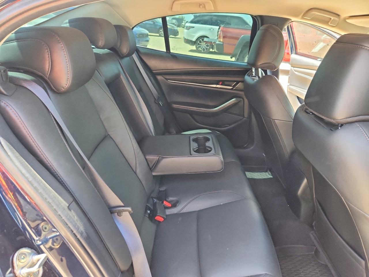 2025 MAZDA 3 Select Sport Package