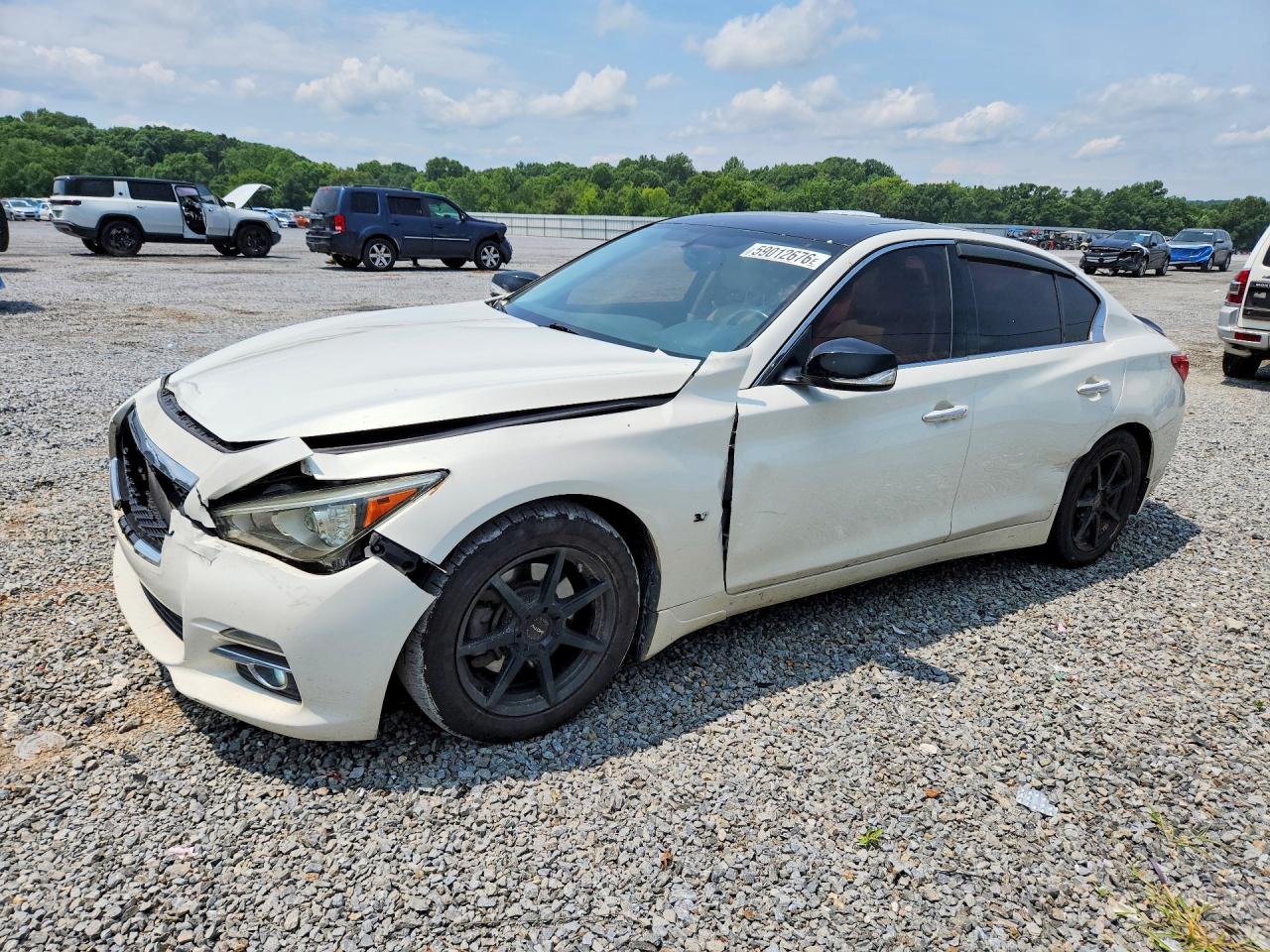 2015 INFINITI Q50