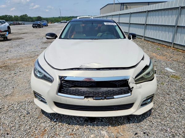 2015 INFINITI Q50
