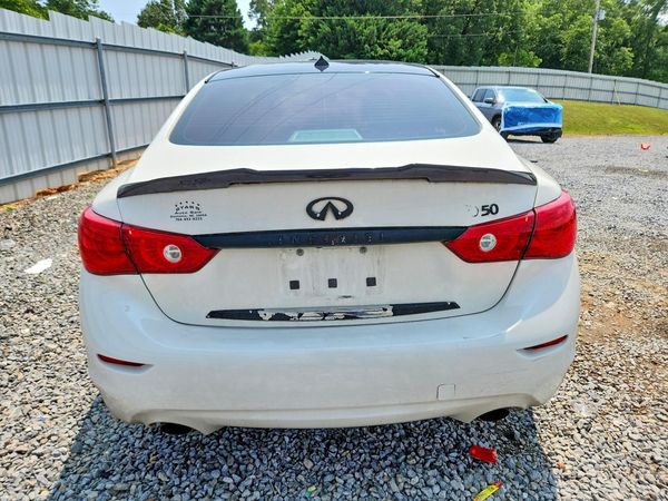2015 INFINITI Q50