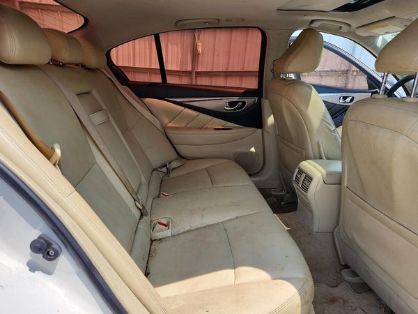 2015 INFINITI Q50