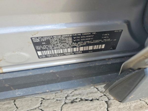 2020 TOYOTA RAV4 XLE