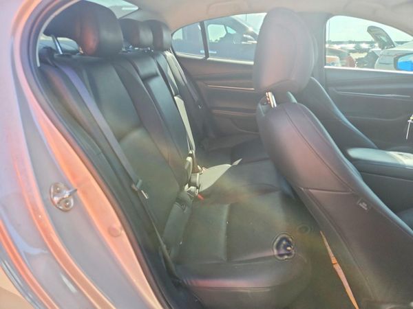 2023 MAZDA 3 Select Package
