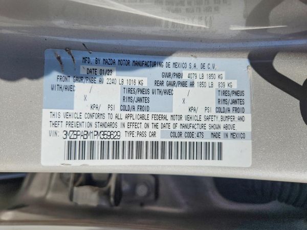 2023 MAZDA 3 Select Package