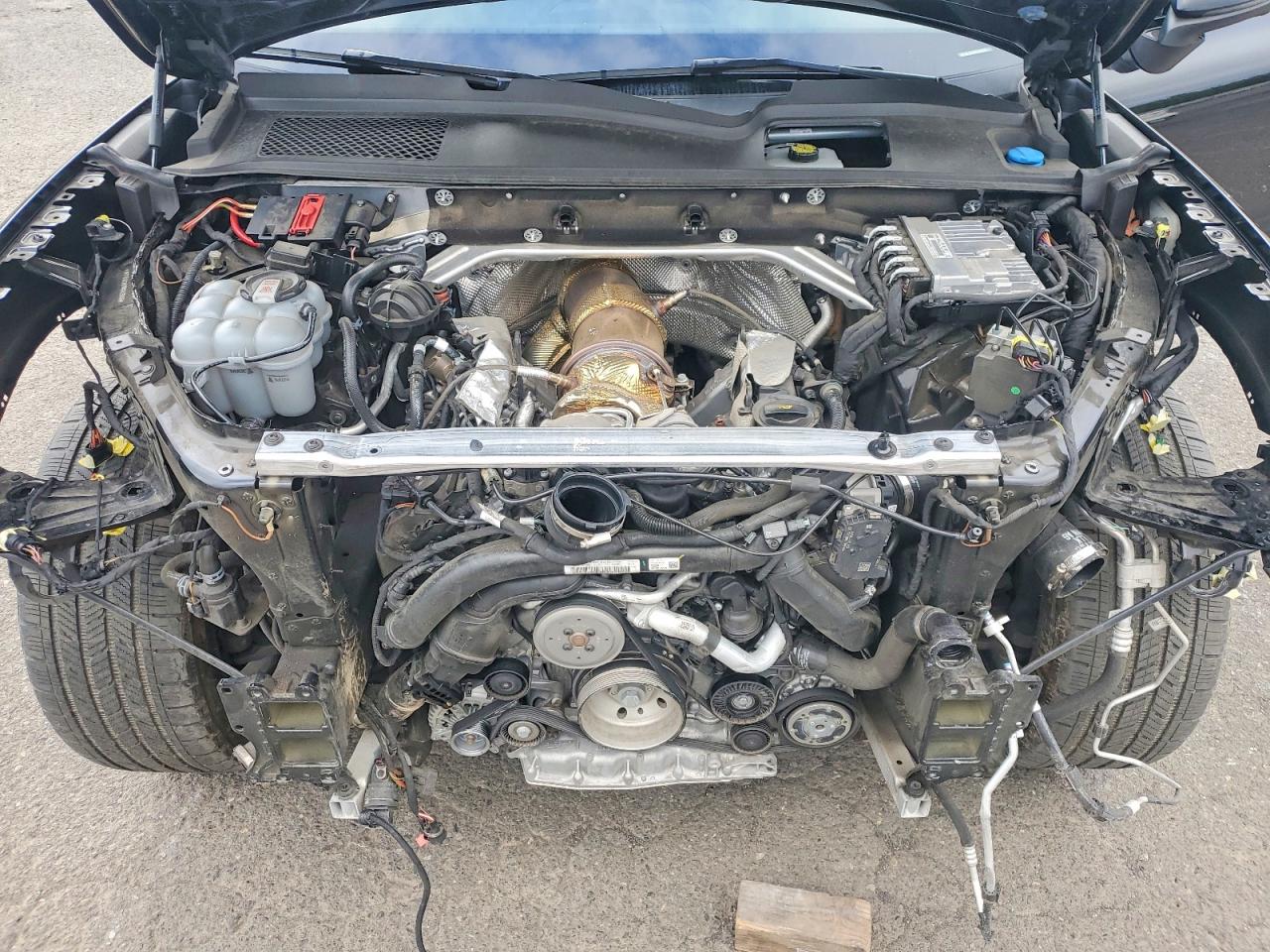 2024 PORSCHE CAYENNE