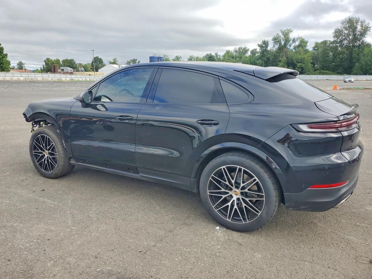 2024 PORSCHE CAYENNE