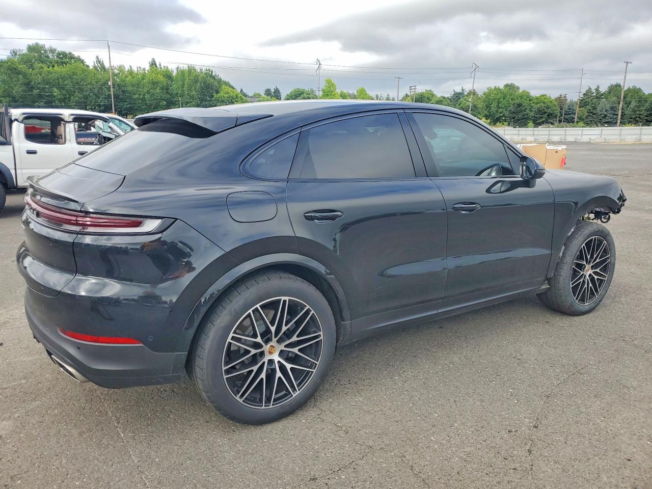 2024 PORSCHE CAYENNE