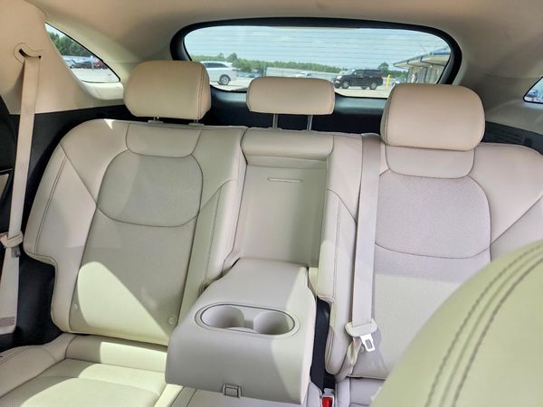 2023 GENESIS GV70