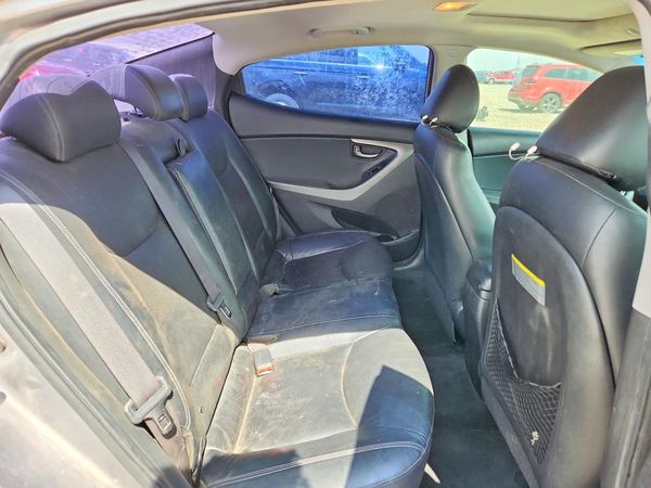 2012 HYUNDAI ELANTRA