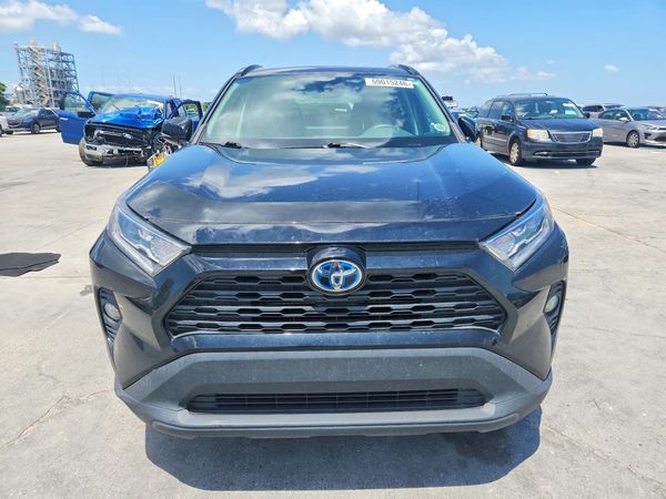 2021 TOYOTA RAV4 XLE HV