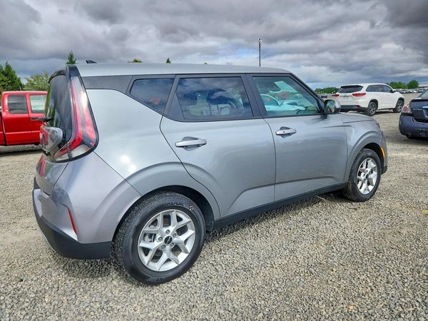 2025 KIA SOUL LX, S