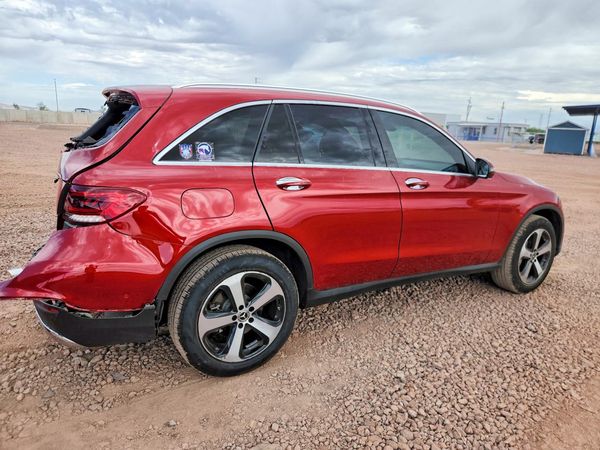 2020 MERCEDES-BENZ GLC GLC300