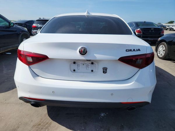 2019 ALFA ROMEO GIULIA RWD