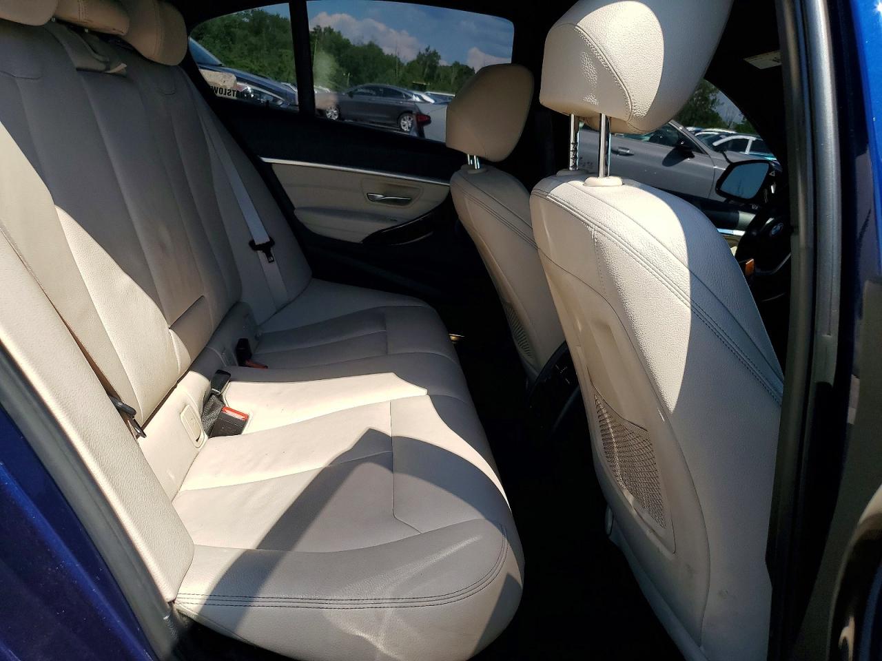 2018 BMW 330 xDrive