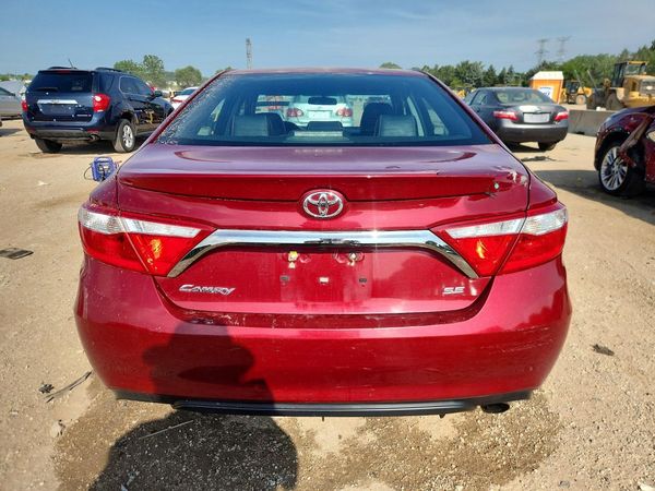 2015 TOYOTA CAMRY