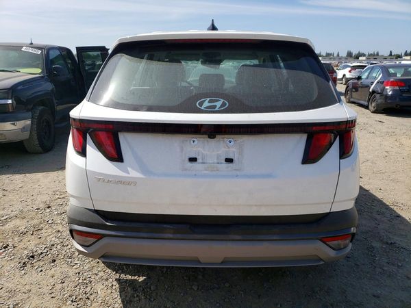 2025 HYUNDAI TUCSON SE