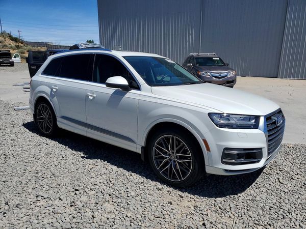 2017 AUDI Q7 quattro Prestige