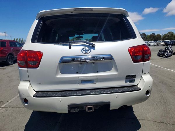 2017 TOYOTA SEQUOIA Platinum Grade