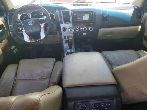 2017 TOYOTA SEQUOIA Platinum Grade