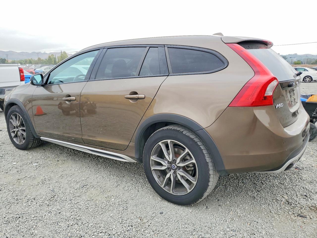 2018 VOLVO V60 CROSS COUNTRY Premier