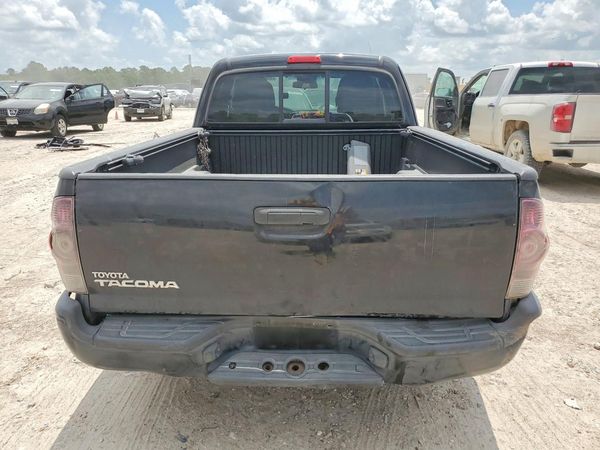 2015 TOYOTA TACOMA Delux Grade