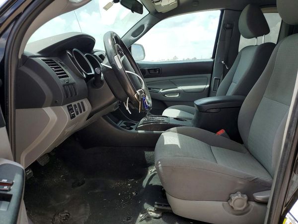 2015 TOYOTA TACOMA Delux Grade