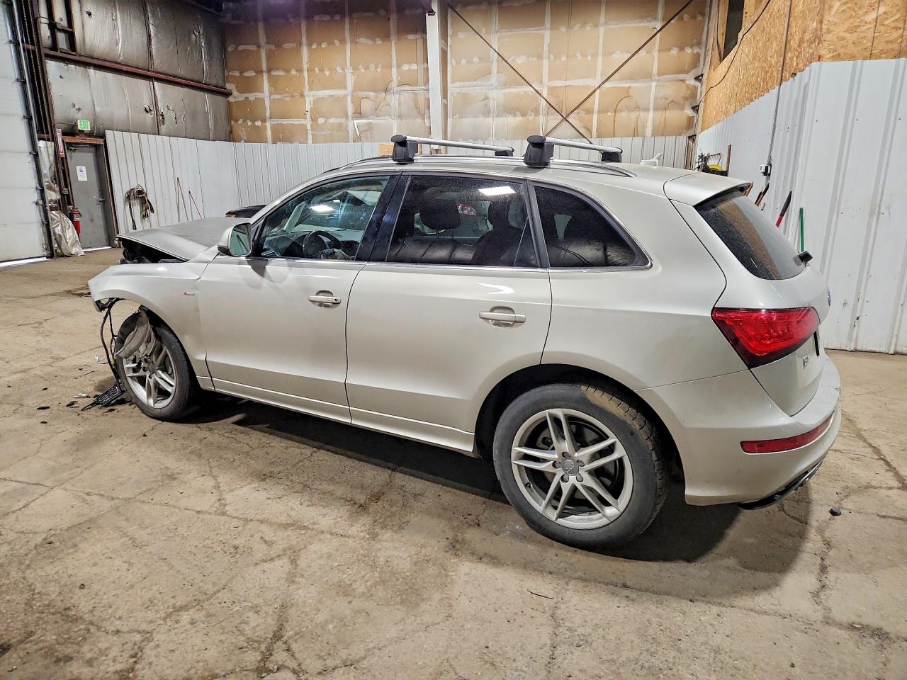 2013 AUDI Q5 Premium Plus