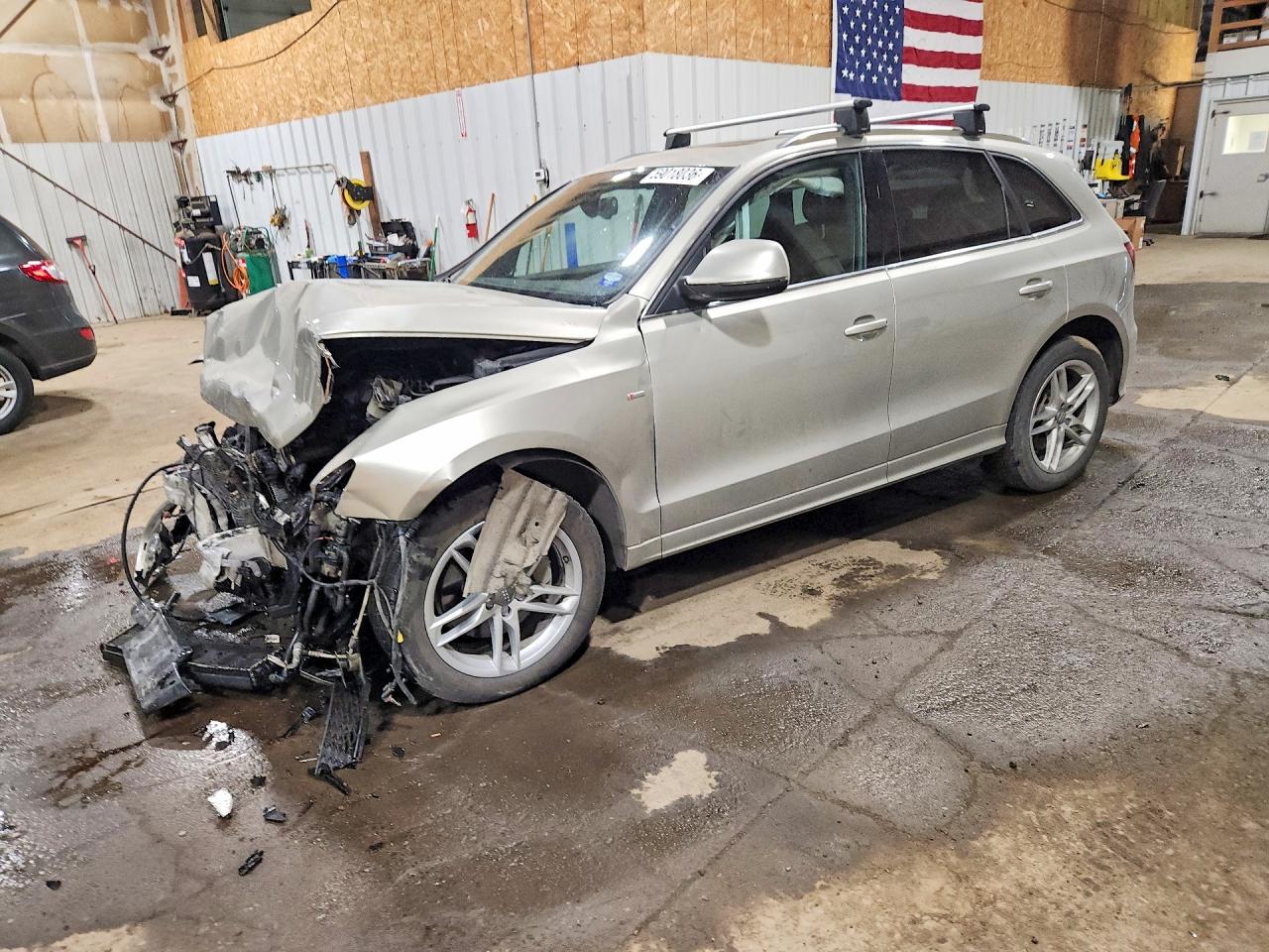 2013 AUDI Q5 Premium Plus