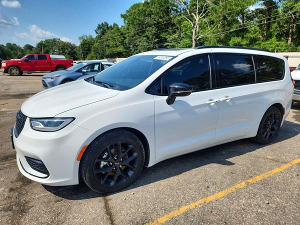 2024 CHRYSLER PACIFICA Limited