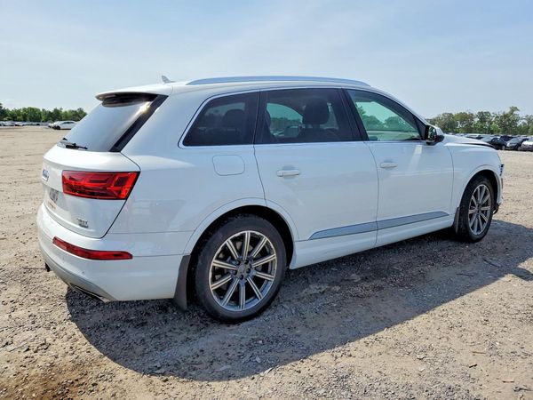 2017 AUDI Q7 quattro Prestige