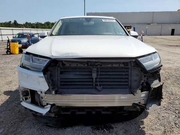2017 AUDI Q7 quattro Prestige
