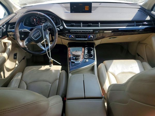 2017 AUDI Q7 quattro Prestige