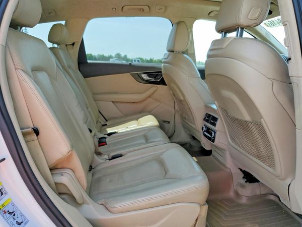 2017 AUDI Q7 quattro Prestige