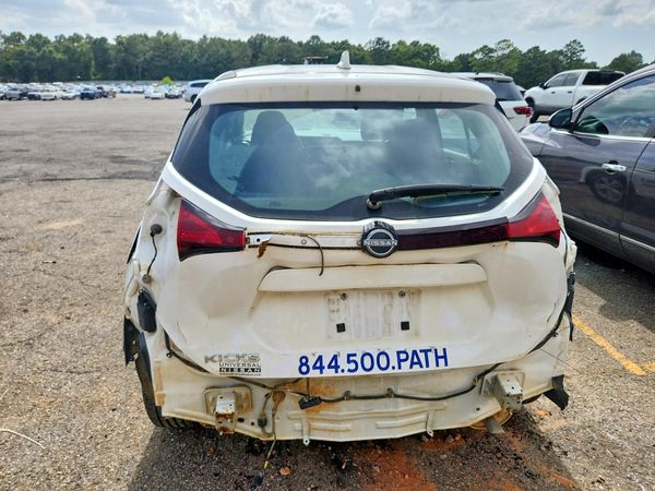 2024 NISSAN KICKS S