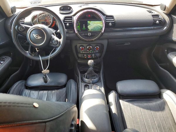 2017 MINI COOPER