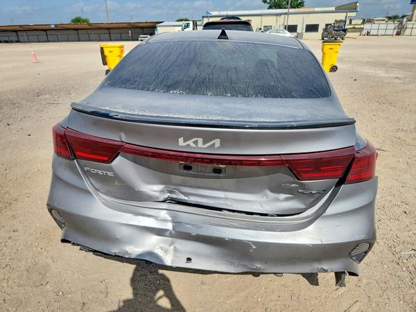2024 KIA FORTE GT Line