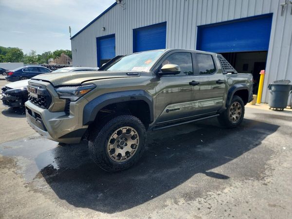 2025 TOYOTA TACOMA
