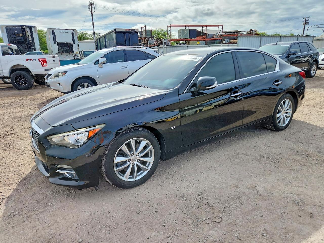 2015 INFINITI Q50