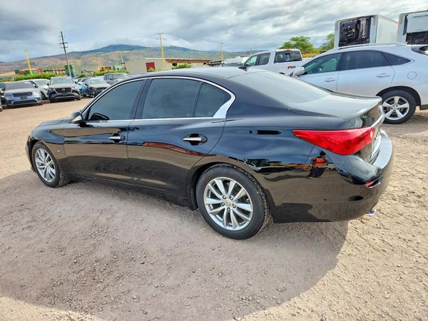 2015 INFINITI Q50