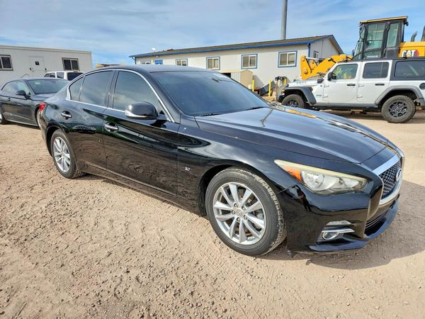 2015 INFINITI Q50
