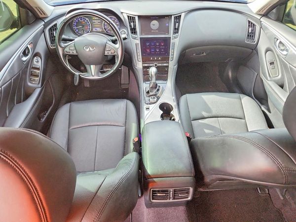 2015 INFINITI Q50