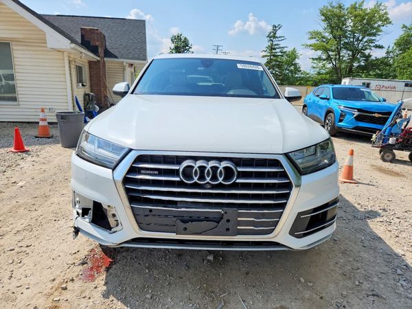 2017 AUDI Q7 quattro Premium Plus