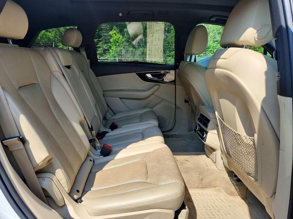 2017 AUDI Q7 quattro Premium Plus