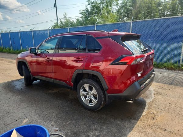 2025 TOYOTA RAV4 HYBRID XLE