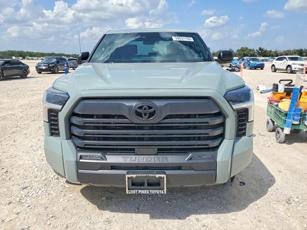2025 TOYOTA TUNDRA SR5