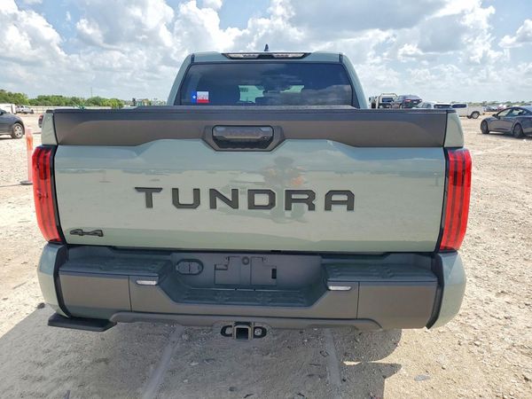2025 TOYOTA TUNDRA SR5