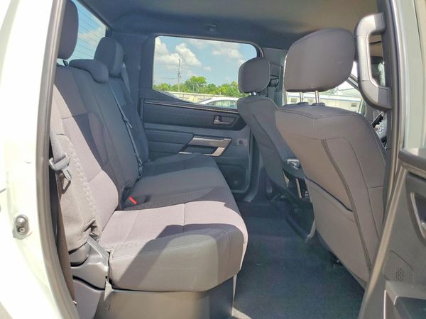 2025 TOYOTA TUNDRA SR5