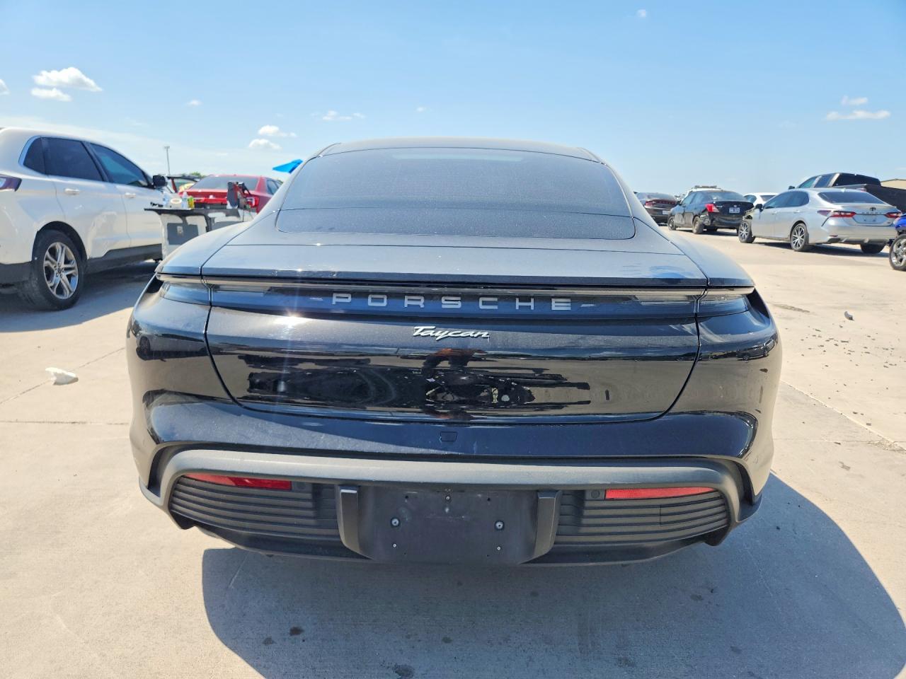 2022 PORSCHE TAYCAN