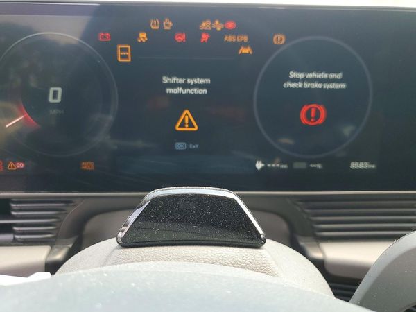 2025 HYUNDAI IONIQ 5 SEL