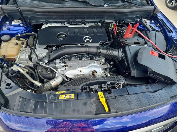 2021 MERCEDES-BENZ GLB GLB250